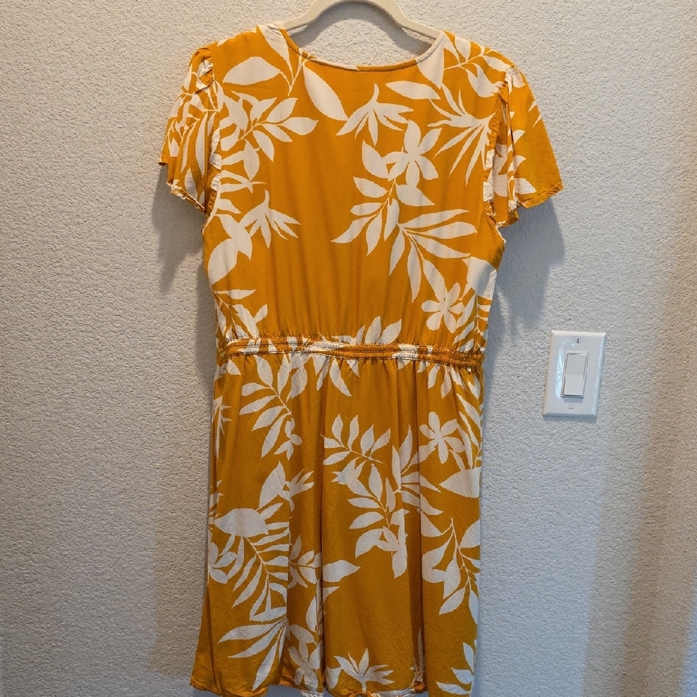 Old Navy Boho Mustard Yellow Floral Flutter Sleeve Rayon Mini Dress Cottagecore - Picture 5 of 7
